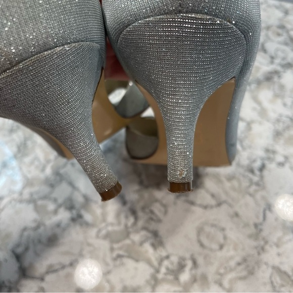 Touch of Nina heels silver metallic open toe knotted bow elegant formal size 8 - Picture 6 of 11
